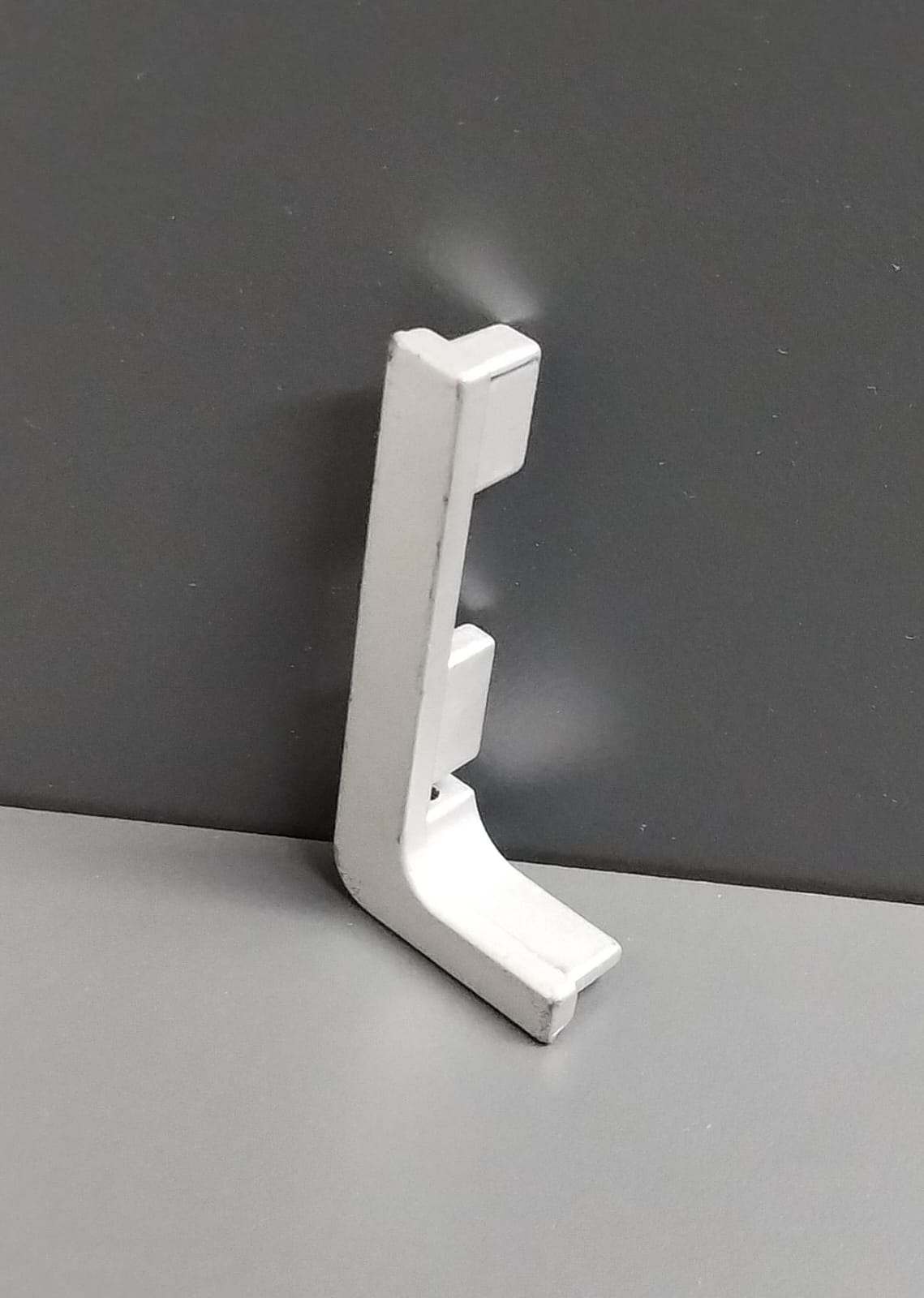 TAPA PERFIL GOLA GW CELTIC J COLOR ALUMINIO
